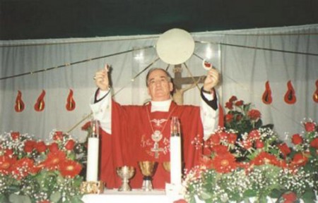 EU SOU A SANTA MISSA 